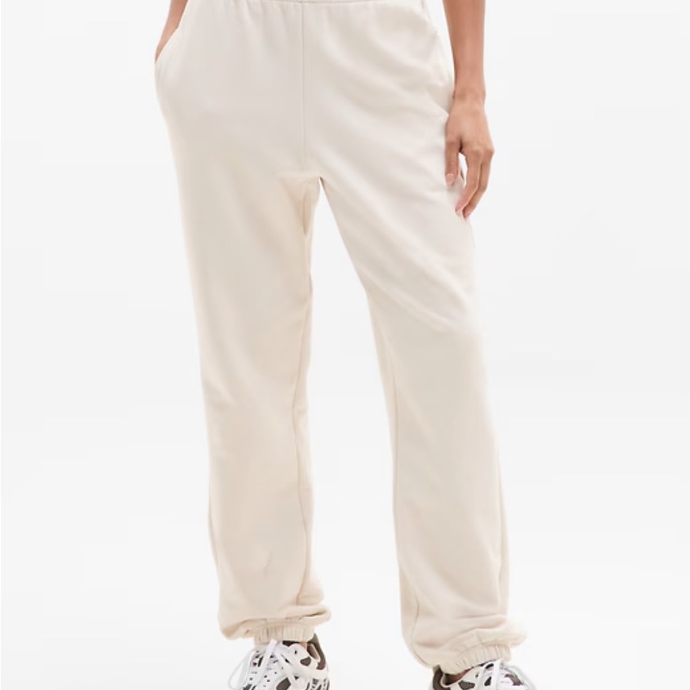 Athleta Women’s Soft Pink Jogger Pants- Size Small - Picture 2 of 3